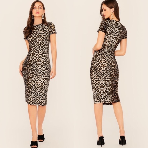 🎈SALE🎈Leopard Print Bodycon Dress - Picture 1 of 2